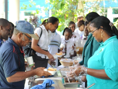 014_-_photo_-_food_handler_certification_required_for_farmers_week_vendors_